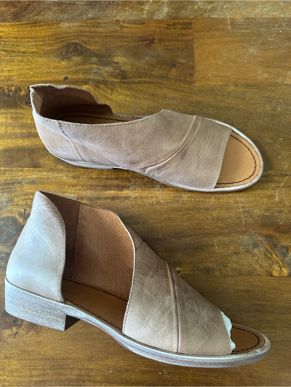 Free People tan leather Mont Blanc ladies size Euro 39 NEW
